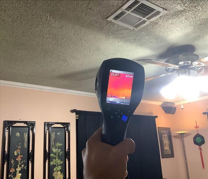 Thermal camera scanning a ceiling.